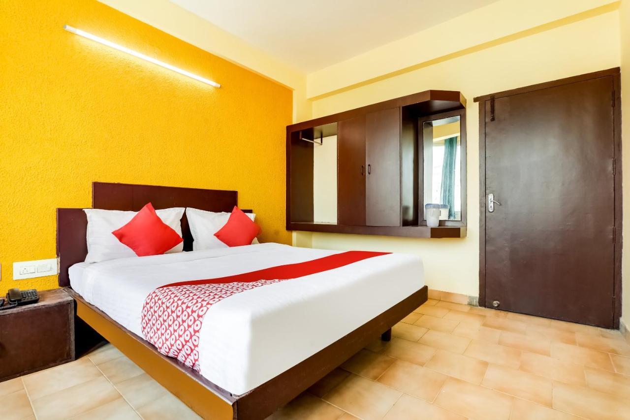 Oyo 61247 Hotel Vijayalakshmi Tiruppur Extérieur photo